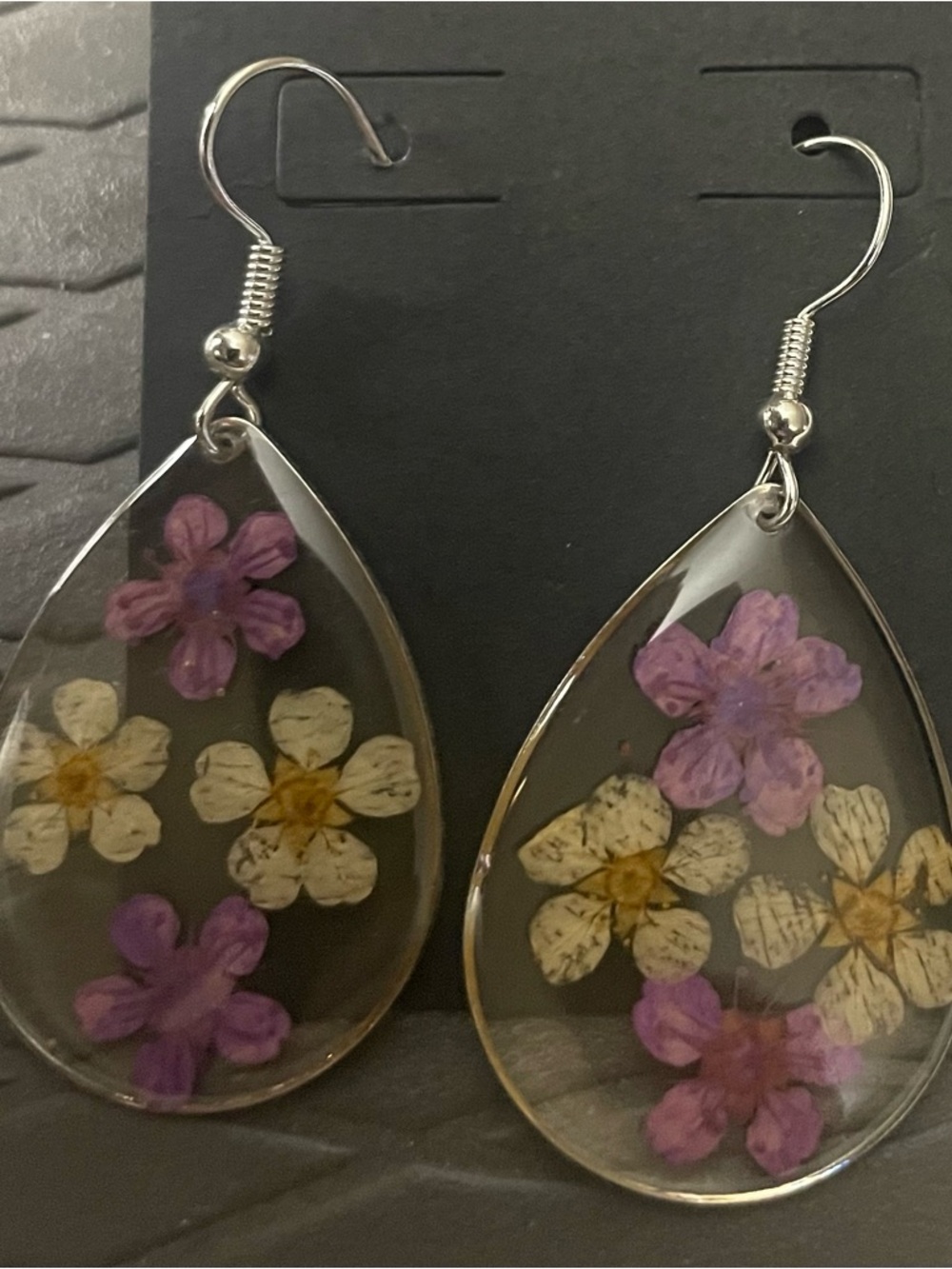 Teardrop Resin Earrings with Pressed Flowers - Purple & White